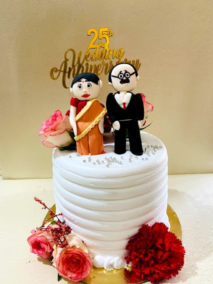 Floral Wedding Cake - Bakers Talent - Exotic Desserts, Customized Cakes,  Macarons, Cupcakes