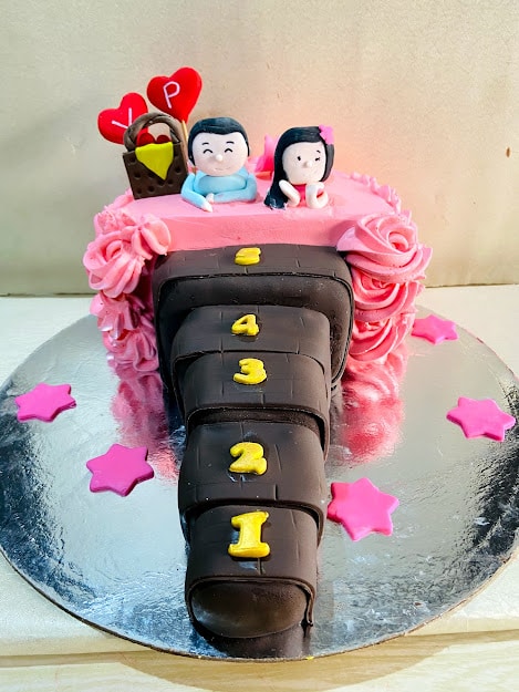 6 months cheap anniversary cake